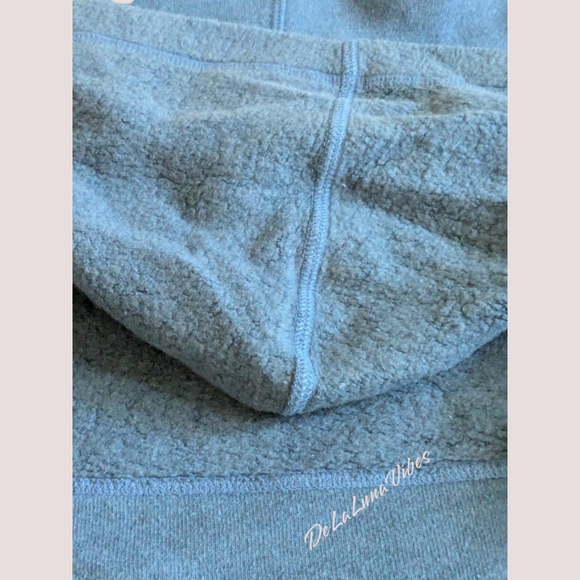 78 & Sunny Hoodie "Salty". Interior is soft as a blanket. Size Small Super Comfy - Picture 3 of 6